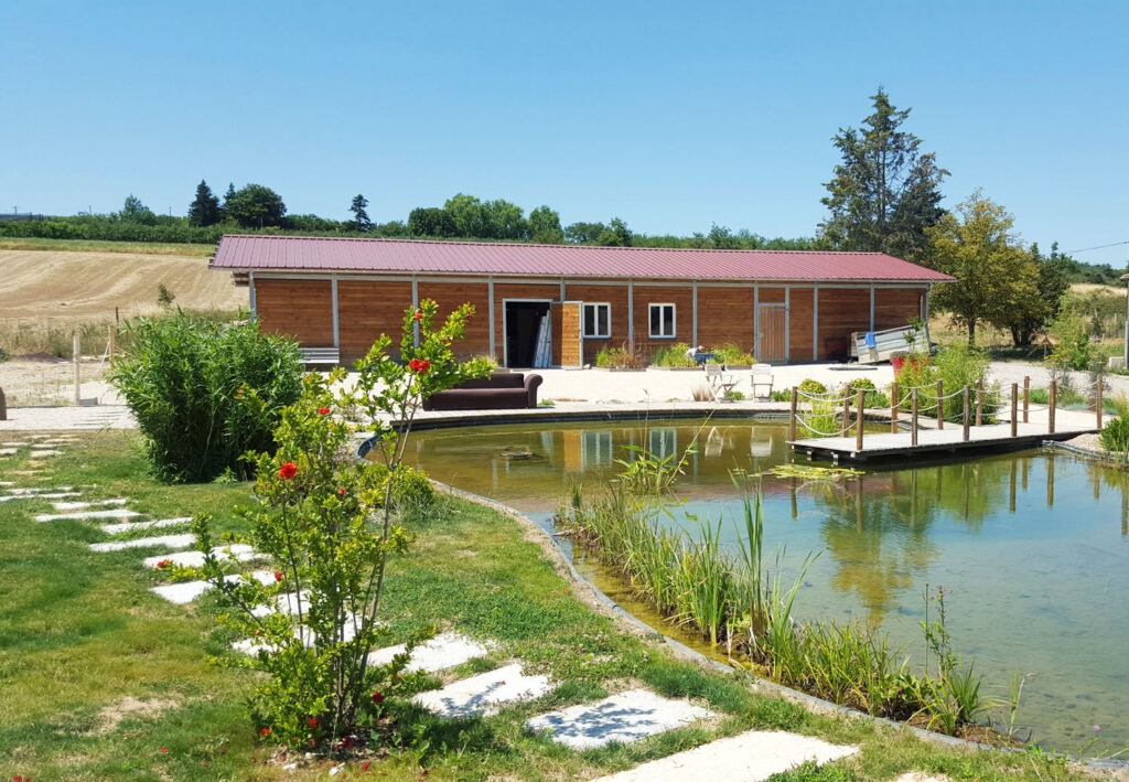 Aqua Scène | Création bassin & baignade naturelle, jardinerie aquatique & showroom | Notre magasin de Soucieu-en-Jarrest